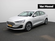 Ford Focus - 1.0 EcoBoost Hybrid Titanium Style | Navigatie | Climate Con