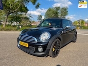 MINI One - 3-Deurs / / panoramadak / airco / navigatie / elek.ramen / d