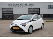Toyota Aygo - 1.0 VVT-i X-Play / Open dak / Carplay / Automaat