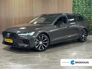 Volvo V60 - T6 AWD Recharge Ultra Dark | Trekhaak | Schuifdak | Head-Up 