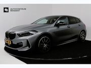 BMW 1-serie - 118i Introduction Edition (PANORAMADAK, STOELVERWARMING, HK