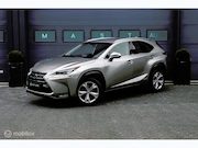 Lexus NX - 300h AWD Luxury Line|LEDER|CAMERA|STOELVENTILATIE|MARK LEVIN