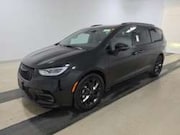 Chrysler Pacifica - Limited AWD 7 seater