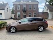 Peugeot 308 - 1.2 e-THP Blue Lease Executive AUTOMAAT EERSTE EIGENAAR DEAL