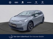Volkswagen ID.3 - First Plus 58 kWh SOH 91% | IQ.Light | Trekhaak | Camera | 1