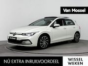 Volkswagen Golf - 1.4 eHybrid Style | PANORAMADAK | TREKHAAK | STOEL-STUUR VER