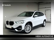 BMW X1 - sDrive18i Automaat | Trekhaak | Stoelverwarming | PDC | Navi