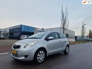 Toyota Yaris - 1.3 VVTi Sol MMT AUTOMAAT AIRCO TREKHAAK 2 X SLEUTELS