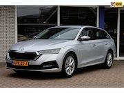Skoda Octavia - Combi 1.4 TSI iV PHEV Business SOH-90% Trekhaak Carplay Stoe