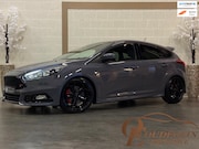 Ford Focus - 2.0 ST HG MOTORSPORT / RECARO / PDC / KEYLESS GO / STUUR + S