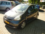 Toyota Aygo - 1.0-12V