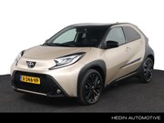Toyota Aygo X - 1.0 VVT-i MT Premium | Navigatie | Stoelverwarming | Camera 