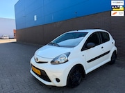 Toyota Aygo - 1.0 VVT-i Now | Airco | 14” LM Velgen | Centrale Vergrendeli