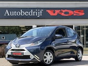 Toyota Aygo - 1.0 VVT-i x-play | Cruise | Camera | Navi | Telefoon
