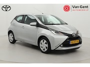 Toyota Aygo - 1.0 VVT-i x-play | Airco | Camera | Bluetooth