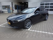 Mazda 3 - 2.0 SA-G LUXURY, 360 camera, HUD, Bose, 18 Inch