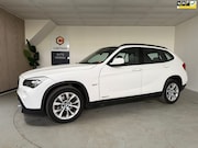 BMW X1 - SDrive20i Business Airco, Navigatie, LMV, Panodak