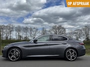 Alfa Romeo Giulia - 2.0T Luxery, my21, 24dkm 19inch