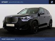 BMW iX1 - eDrive20 M Sport / Panoramadak / Trekhaak / Sports