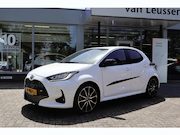 Toyota Yaris - 1.5 HYBRID GR-SPORT NL-AUTO 1E EIG. DODEHOEK DETECTIE KEYLES