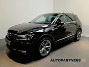 Volkswagen Tiguan - 1.5 TSI ACT Highline Business R - Panoramadak - Stoelverwarm
