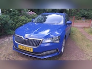 Skoda Superb - 1.4 TSI iV Business Edition Met inklapbare trekhaak en winte