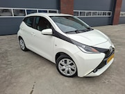 Toyota Aygo - 1.0 VVT-i x-play airco car play camera APK 4-2027