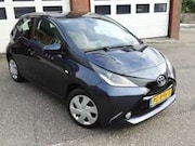 Toyota Aygo - 1.0 VVT-i x-play camera navi