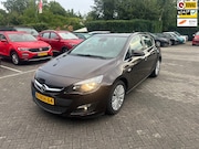 Opel Astra - 1.4 Turbo Design Edition , automaat , navigatie , pdc voor e