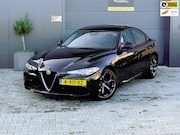 Alfa Romeo Giulia - 2.0T Super | Leder | Pano | Camera | Stoel en stuurverwarmin