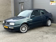 Volkswagen Golf - 1.8