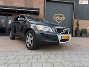 Volvo XC60 - 3.0 T6 AWD 4x4 305PK Momentum Automaat Panorama Dak Airco Na
