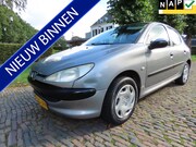 Peugeot 206 - 1.4 XT Stuurbekrachtiging 5 Drs Nwe Apk