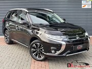 Mitsubishi Outlander - 2.0 PHEV Instyle+ Schuifdak | Trekhaak | Camera | Acc | Lede