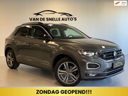 Volkswagen T-Roc - 1.5 TSI Sport Business R AUTOMAAT/PANO/CRUISE/PDC