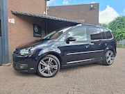 Volkswagen Touran - 1.4 TSI Highline 140PK DSG Navigatie / Xenon / Cruise Contro