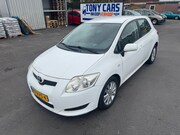Toyota Auris - 1.4-16V Terra