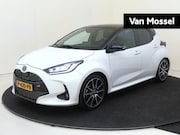 Toyota Yaris - 1.5 Hybrid GR Sport | Navigatie | Panoramadak | Camera | 18"