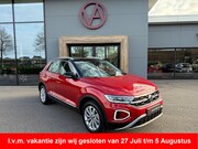 Volkswagen T-Roc - 1.5 TSI 150pk DSG Style | Navigatie | Standkachel | Camera |