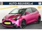 Toyota Aygo - 1.0 VVT-i x-cite / Leder / Aut / CarPlay / Camera / Allseaso