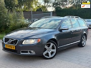 Volvo V70 - 2.0T R-Edition AUTOMAAT AIRCO CRUISE PDC TREKHAAK