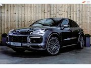 Porsche Cayenne Coupé - 3.0 E-Hybrid *Pano*Sport Design*Sportuitlaat*Soft-Close*Spor