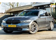 BMW 3-serie - Touring 318i High Executive Edition I NAP I Panoramadak I 1e