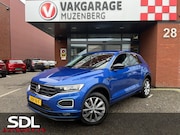 Volkswagen T-Roc - 1.5 TSI Sport Business R-Line // NAVI // CAMERA // APPLE CAR