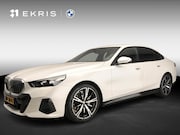 BMW 5-serie - Sedan 520i | M-Sportpakket | LED | Navigatie | Sportstoelen