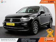 Volkswagen Tiguan - 1.5 TSI 150pk Automaat Life Navigatie Apple Carplay/Android