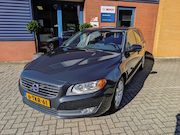 Volvo V70 - 1.6 D2 KINETIC, PDC V+A, Trekhaak, Cruise, Airco, Navi