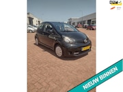 Toyota Aygo - 1.0 VVT-i Aspiration AUTO BEL 0619590613 AIRCO 5 DRS APK 08-