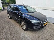 Ford Focus - 1.6-16V Futura