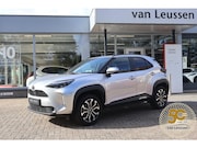 Toyota Yaris Cross - 1.5 HYBRID 115 DYNAMIC KEYLESS STOEL-STUUR & RUITENWISSER VE